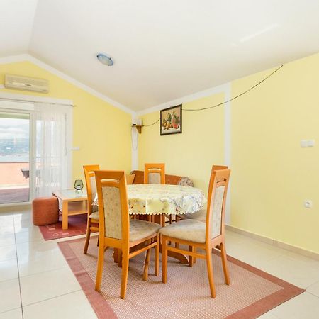 Apartments By The Sea Slatine, Ciovo - 11126 Ngoại thất bức ảnh