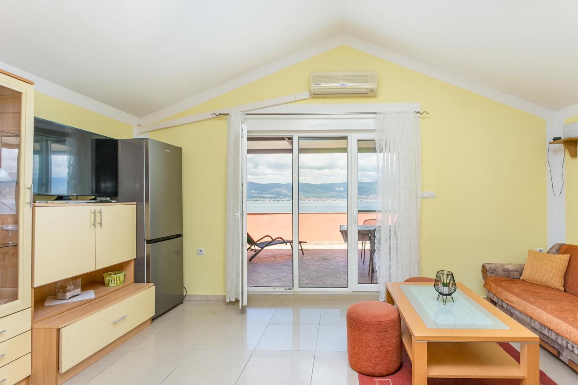 Apartments By The Sea Slatine, Ciovo - 11126 Phòng bức ảnh