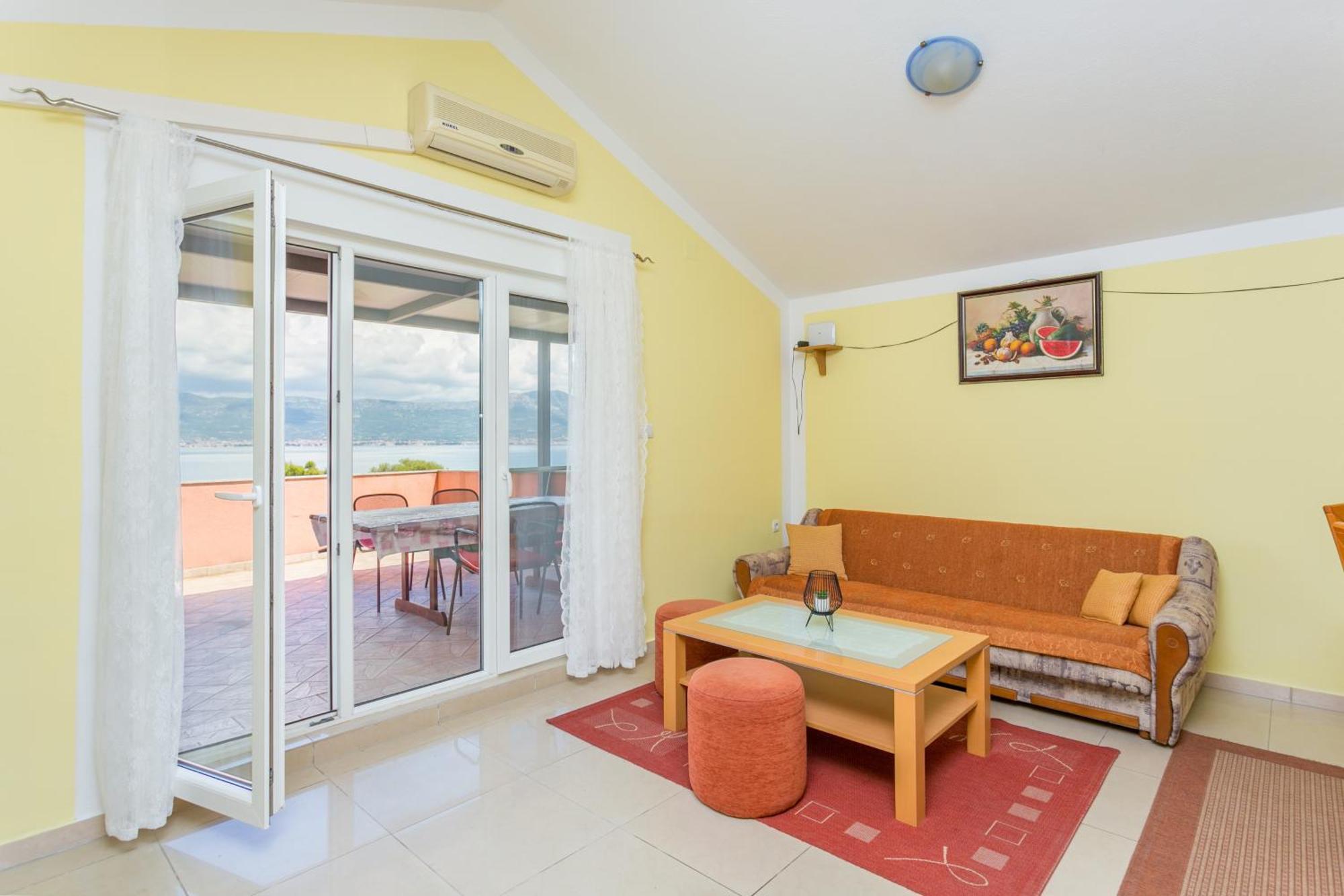 Apartments By The Sea Slatine, Ciovo - 11126 Phòng bức ảnh