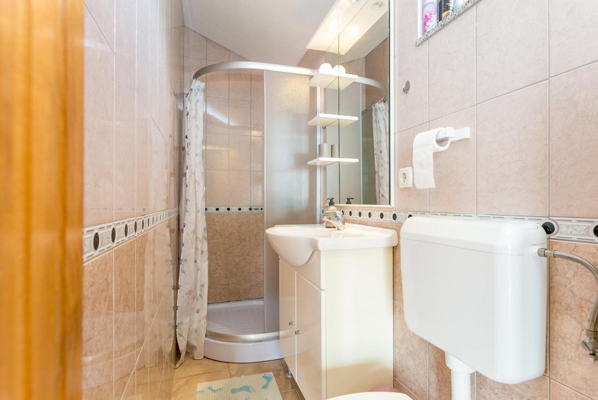 Apartments By The Sea Slatine, Ciovo - 11126 Ngoại thất bức ảnh