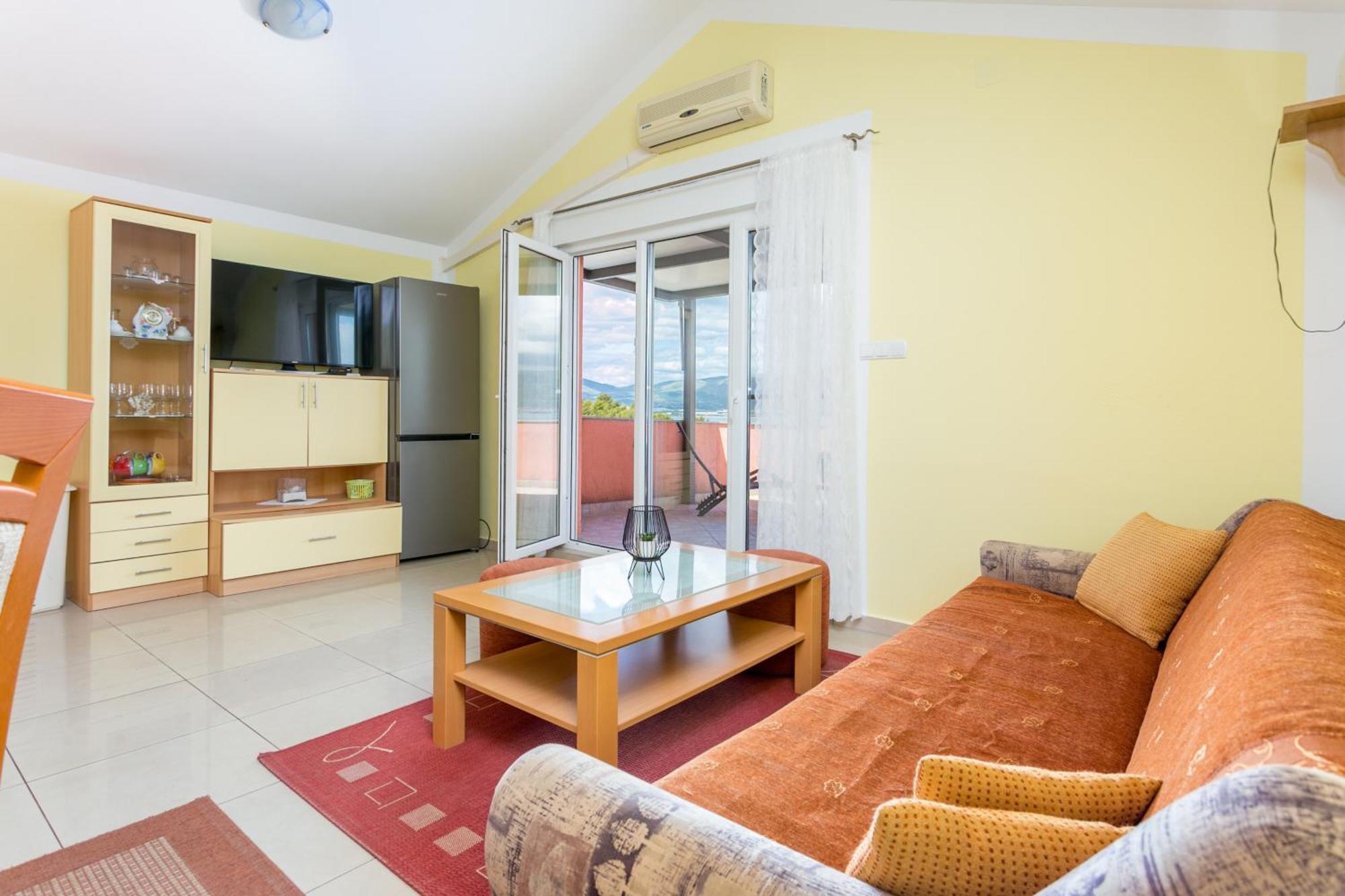 Apartments By The Sea Slatine, Ciovo - 11126 Ngoại thất bức ảnh